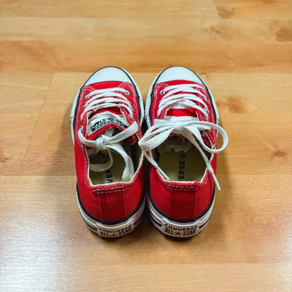 Converse Red Chuck Taylor All Star Classic Low Top Sneakers Unisex Kids Size 1.5